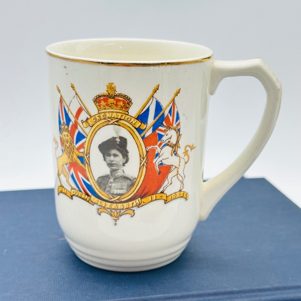 Empire England Queen Elizabeth II 1953 Coronation Souvenir Mug Gold Rim